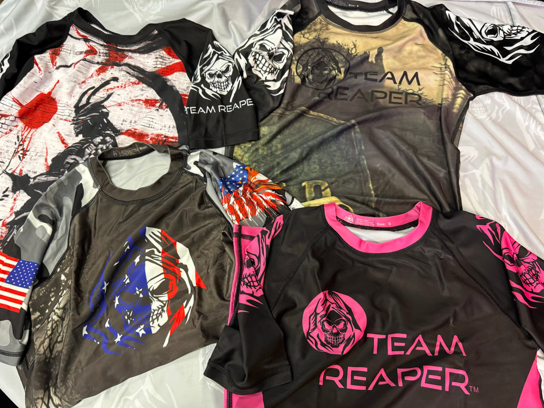 RANDOM RASH GUARD!